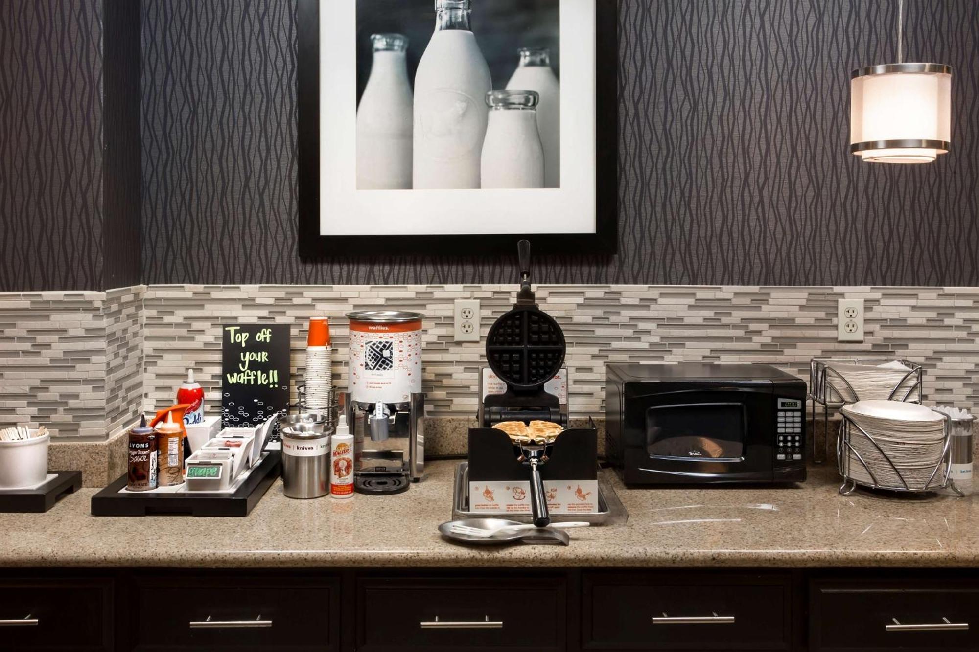 Hampton Inn Troy Luaran gambar